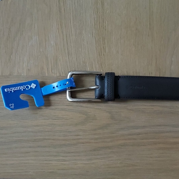 Columbia Black leather belt NEW 42W - Picture 2 of 3